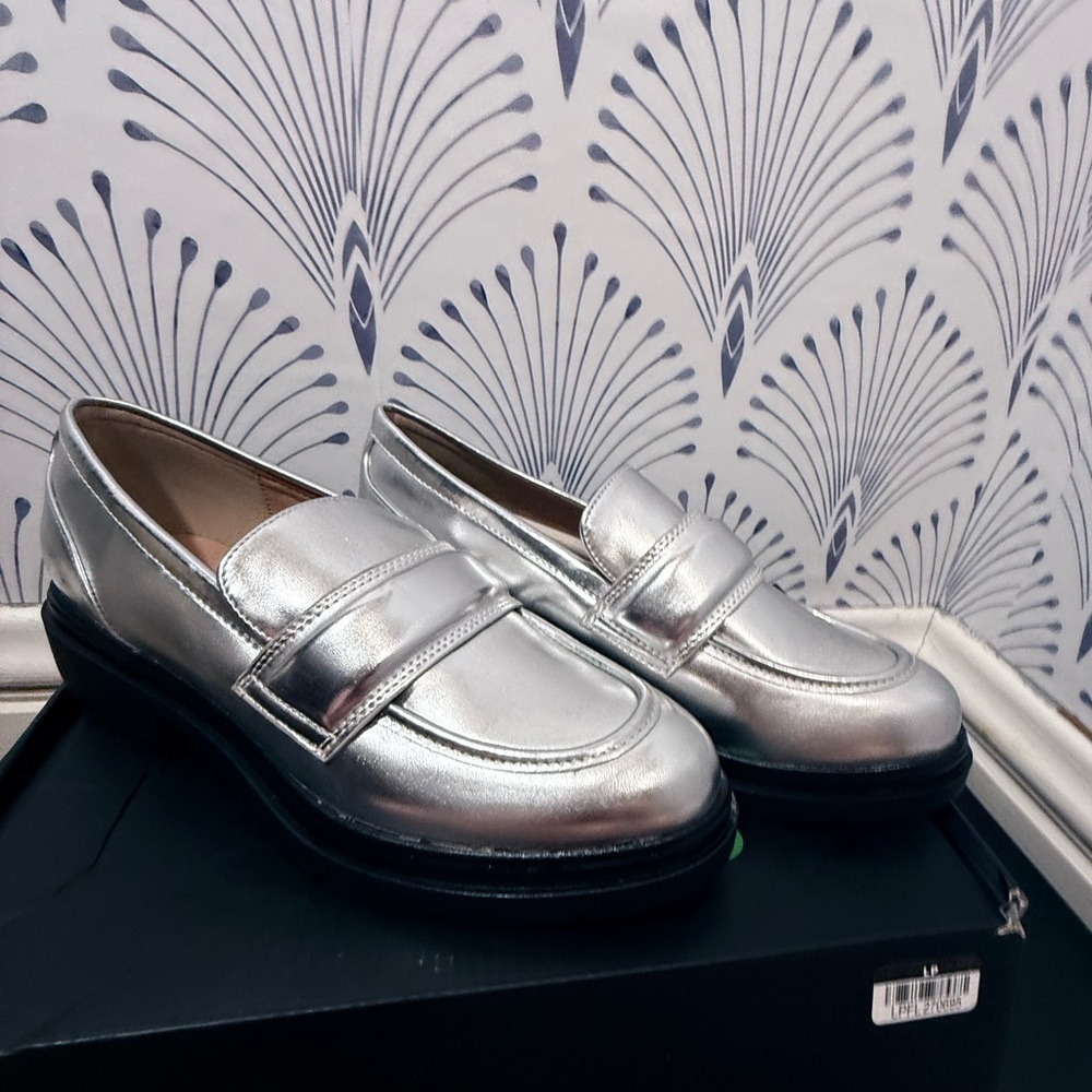 NYC| Silver Loafers